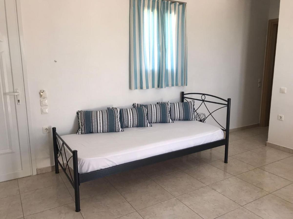 Retreat Apartments In Drosia - Apartment For 3 Makris Gialos  エクステリア 写真